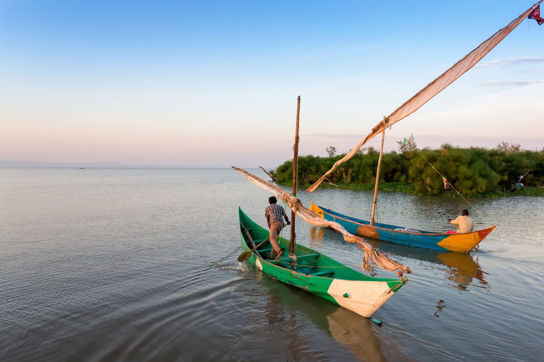 The 9 largest (and most beautiful) lakes in the world to visit once in your life