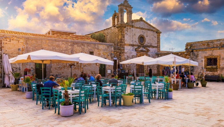 Un des restaurants en Sicile, Italie